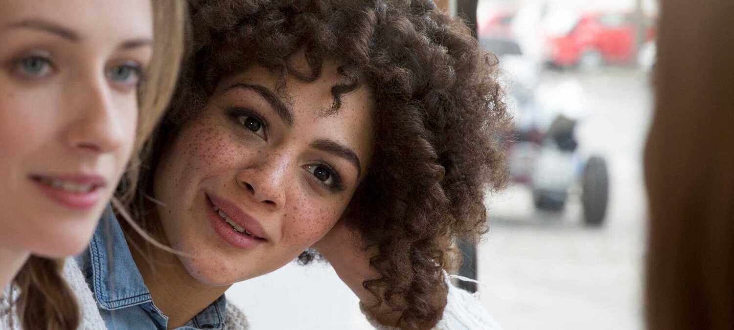 Know The Benefits of No-Ammonia Hair Color To Renew Your Hair Look Safely